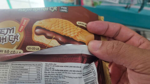 Kem bánh cá Vani Sô Cô La: Vỏ đẹp, nhãn sai, địa chỉ không rõ