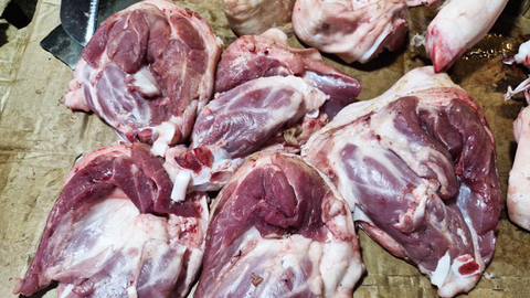 Hà Tĩnh: Dịch tả châu Phi phức tạp, sức mua thịt lợn tại chợ giảm mạnh