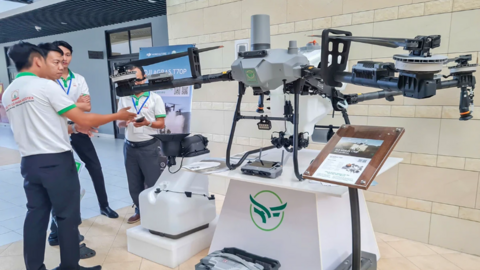 Thúc đẩy sử dụng chế phẩm sinh học phòng, chống sinh vật gây hại trên lúa theo hướng sản xuất lúa gạo xanh và bền vững 