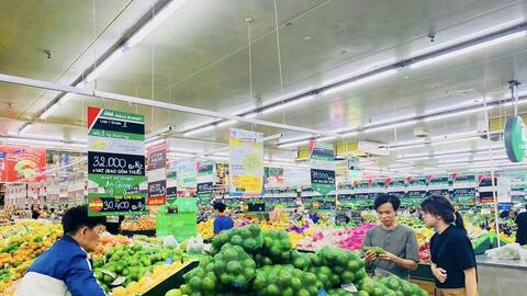 Nguồn cung 'đảo chiều', doanh nghiệp bán lẻ nỗ lực bình ổn giá rau củ