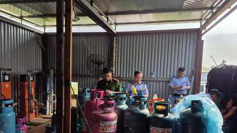 20Hà Nội đẩy mạnh kiểm tra, xử lý vi phạm thị trường cuối năm