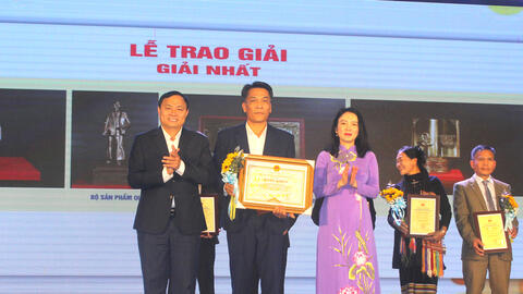 Đưa bản sắc văn hóa xứ Nghệ vào sản phẩm công nghiệp nông thôn