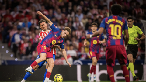 Real Madrid thua sốc tạo đà cho Barcelona rộng cửa vô địch