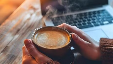 Uống cà phê điều độ giúp giảm căng thẳng hiệu quả