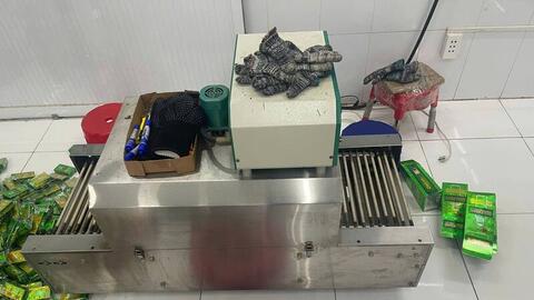 Tây Ninh: Phát hiện cơ sở sản xuất dầu gió giả quy mô lớn