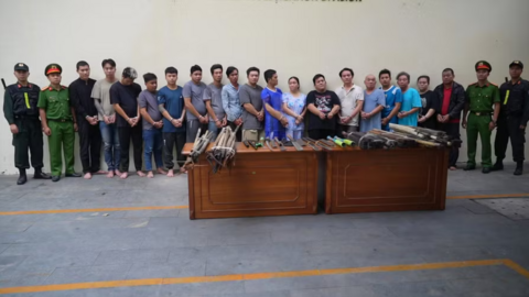 Núp bóng doanh nghiệp thu tiền 'bảo kê' xe chở cua từ miền Tây về TPHCM