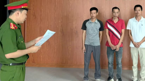Bắc Ninh khởi tố 3 người đổ trái phép gần 700 tấn chất thải rắn ra môi trường