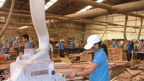 Xuất khẩu gỗ góp sức giữ đà tăng trưởng xuất khẩu hai con số
