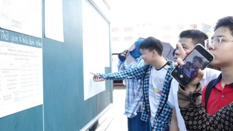Nữ sinh trúng tuyển lớp 10 sau khi được điều chỉnh kết quả do nhầm vắng thi