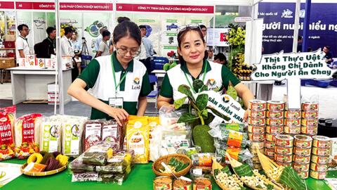 Đồng hành cùng chủ thể OCOP mở rộng kênh tiêu thụ 