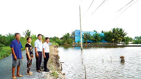 Mở lối sinh kế bền vững cho người dân vùng hạn, mặn 