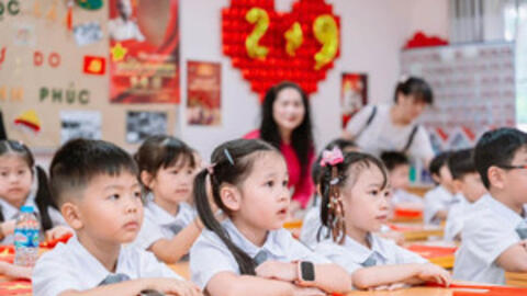 Trường hợp nào giáo viên không được dạy thêm có thu tiền đối với học sinh?