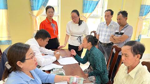 Giải ngân 500 triệu đồng thực hiện mô hình nuôi hươu sao lấy nhung 