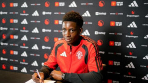 Man Utd đón tài năng 16 tuổi từ Man City