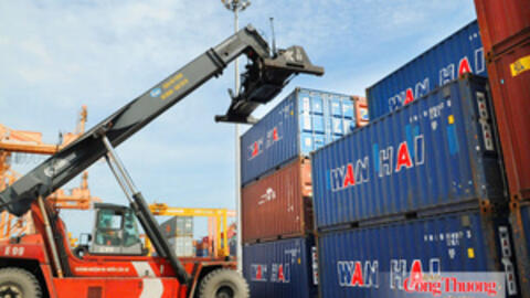 Xuất khẩu tạo lực kéo, góp phần đưa kinh tế Việt Nam bứt tốc năm 2026