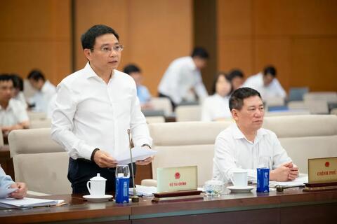 <a href="/chinh-sach" title="Chính sách" rel="dofollow">Chính sách</a>