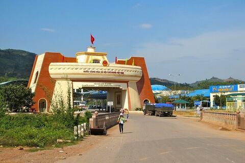 <a href="/chinh-sach" title="Chính sách" rel="dofollow">Chính sách</a>