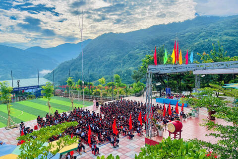 <a href="/nong-thon-moi" title="Nông thôn mới" rel="dofollow">Nông thôn mới</a>