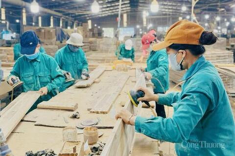 <a href="/xuat-khau" title="Xuất khẩu" rel="dofollow">Xuất khẩu</a>