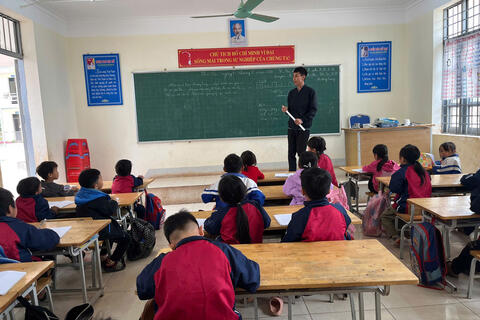 <a href="/nong-thon-moi" title="Nông thôn mới" rel="dofollow">Nông thôn mới</a>