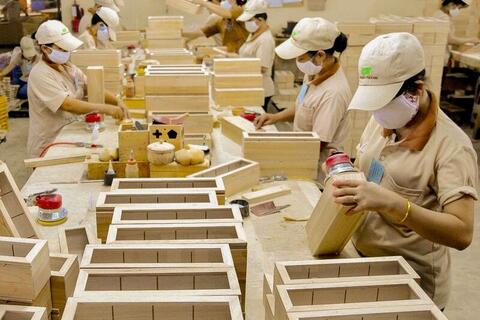 <a href="/xuat-khau" title="Xuất khẩu" rel="dofollow">Xuất khẩu</a>