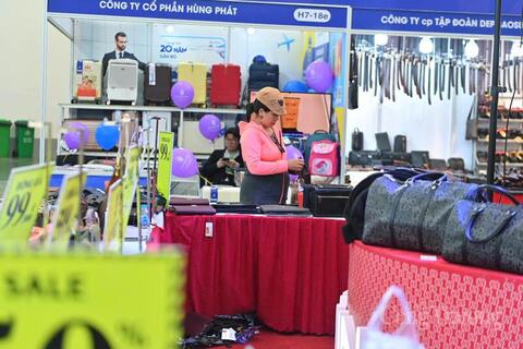 <a href="/xuat-khau" title="Xuất khẩu" rel="dofollow">Xuất khẩu</a>