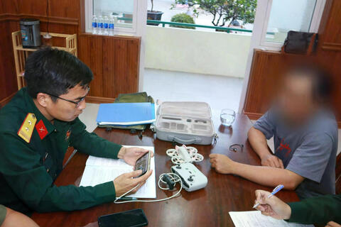 <a href="/tong-hop" title="Tổng hợp" rel="dofollow">Tổng hợp</a>