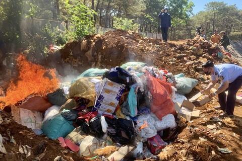 <a href="/tong-hop" title="Tổng hợp" rel="dofollow">Tổng hợp</a>