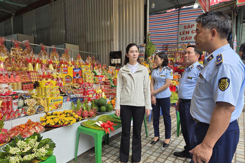 <a href="/tong-hop" title="Tổng hợp" rel="dofollow">Tổng hợp</a>