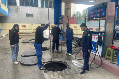 <a href="/tong-hop" title="Tổng hợp" rel="dofollow">Tổng hợp</a>