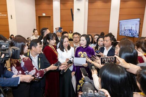 <a href="/nong-thon-moi" title="Nông thôn mới" rel="dofollow">Nông thôn mới</a>