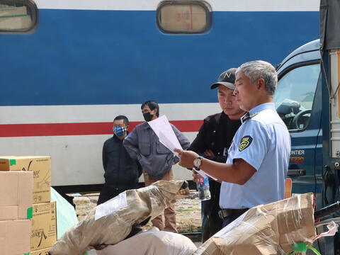 Tìm chủ sở hữu 27 tang vật vi phạm bị tạm giữ tại Ga Hà Nội