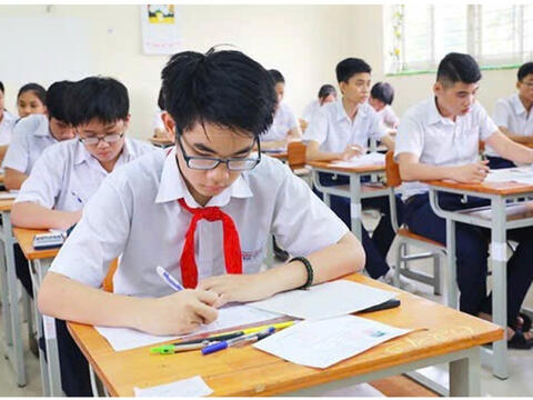 Tuyển sinh lớp 10 Hà Nội 2026: Sĩ tử ngoại thành cũng ‘tính toán’ nguyện vọng