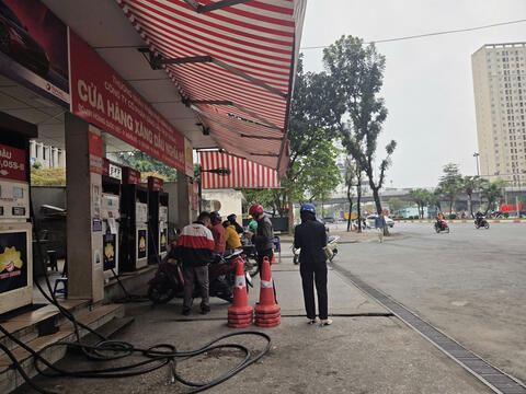 Hà Nội tăng cường kiểm tra, giữ ổn định thị trường xăng dầu