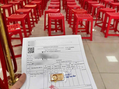 Cảnh báo giao dịch 'vàng trên giấy': Tiềm ẩn nguy cơ 'chiếm dụng vốn'