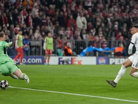 10 năm trắng tay của Mbappe ở Champions League