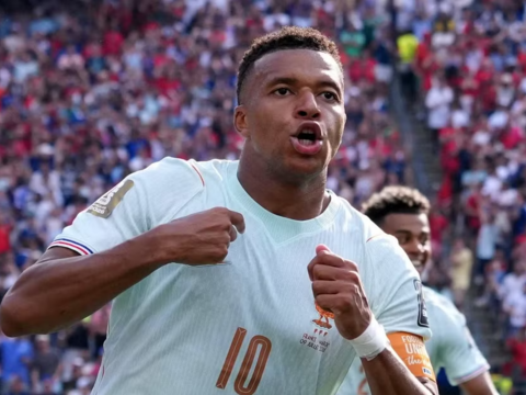 Mbappe bắt kịp Messi, Pháp lần thứ 3 liên tiếp vào bán kết World Cup