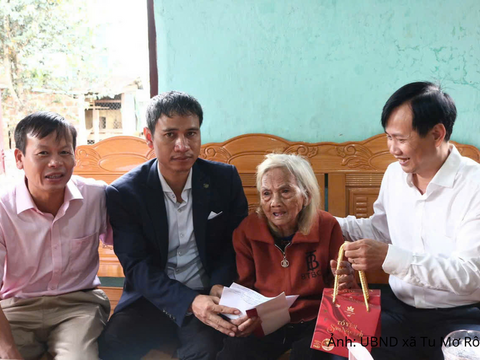 Quảng Ngãi: Trao hơn 18.500 cây sâm Ngọc Linh cho gia đình chính sách