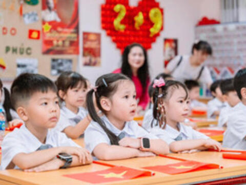 Trường hợp nào giáo viên không được dạy thêm có thu tiền đối với học sinh?