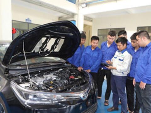 Mở lối học nghề từ trường phổ thông