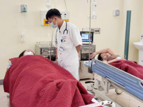 Hơn 50 công nhân tại Huế nhập viện nghi do ngộ độc thực phẩm