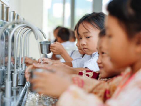 'Nước sạch cho em': Khi đồng hành cùng giáo dục bắt đầu từ những điều căn bản