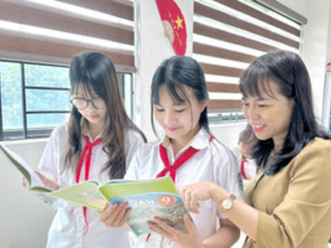 Học sinh có thể dùng sách điện tử miễn phí trên ứng dụng iHanoi
