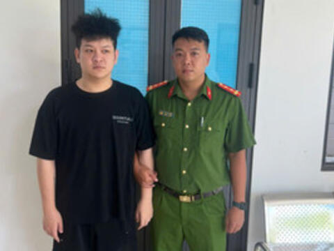 Bắt đối tượng truy nã đặc biệt nguy hiểm người nước ngoài