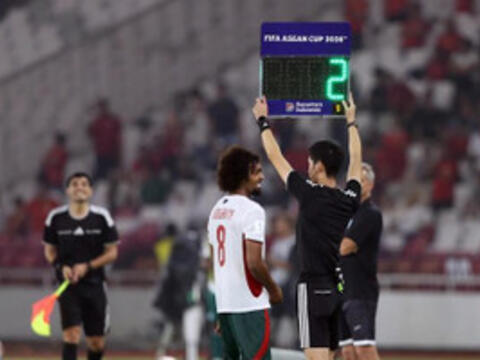 Vì sao trọng tài thay đổi thời gian bù giờ trận Indonesia - Bangladesh?