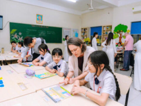 Kết nối đối tác quốc tế, trao đổi giải pháp giáo dục Tiếng Anh