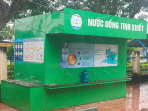 Hệ thống lọc nước trường học ngừng sử dụng vì nghi có mùi hôi