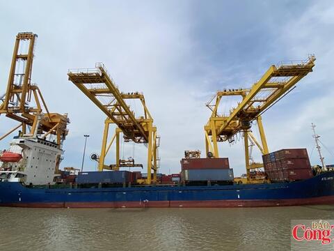 Xuất nhập khẩu góp lực cho mục tiêu tăng trưởng