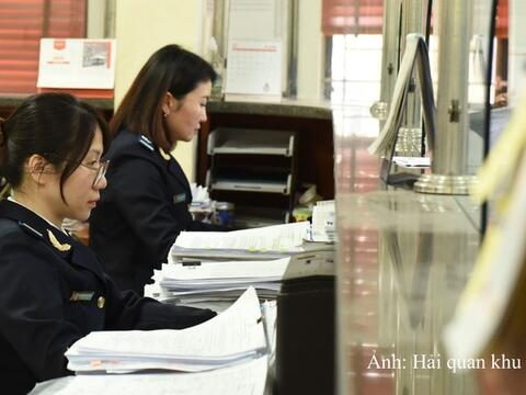 Hải quan gỡ vướng, tạo thuận lợi cho doanh nghiệp xuất nhập khẩu