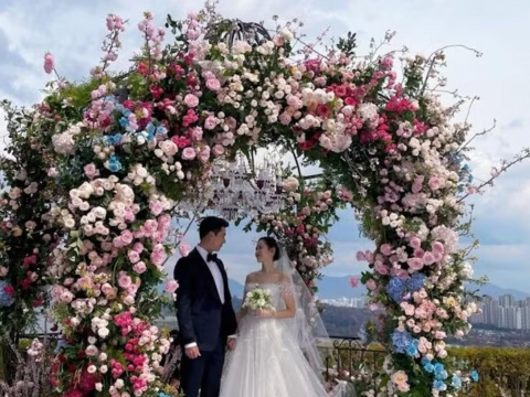 Tan chảy trước ảnh cưới chưa từng công bố của Son Ye Jin - Hyun Bin